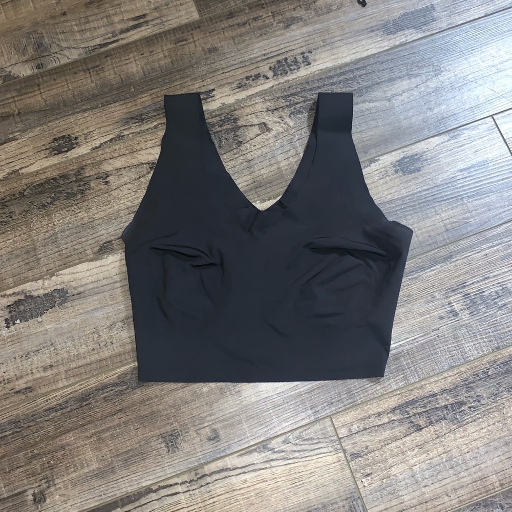 Size: L Black Hanes sports bra